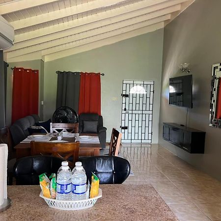 Reddie Vacation Homes Windsor  Ngoại thất bức ảnh