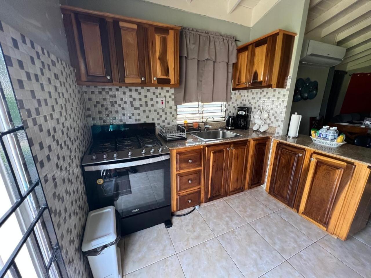 Reddie Vacation Homes Windsor  Ngoại thất bức ảnh